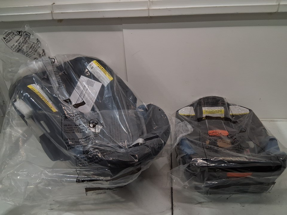 Cybex Aton 2 Infant Car Seat Slim Fit, Ultra Lightweight with SensorSafe Technology and Base- Lavastone Black (model: 519004629) image 3