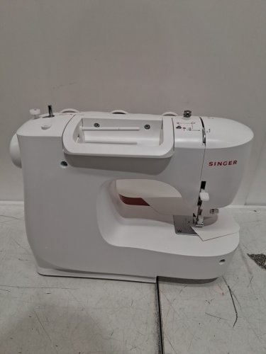 SINGER SEWING MACHINE WITH 23 BUILT-IN STITCHES - WHITE (MODEL: MX231) image 8