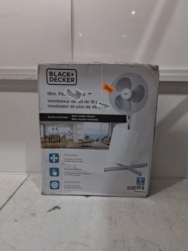 BLACK + DECKER STAND FAN - 18" - white image 2