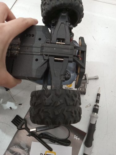 deerc all terrain electric waterproof rc monster truck - 1:16 scale - 40kph 4wd - 2.4ghx - black (model: 9309e) image 4