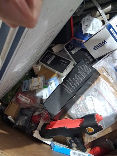 assorted MIXED item MYSTERY PALLET - VARIOUS PRODUCTS - aprox 300+ - (pallet #18) image 10