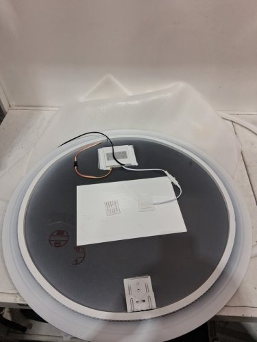 led round bathroom wall mounted mirror (model: 8001) image 5