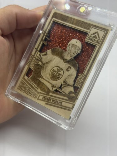 CRACK'N CARVE CUSTOM MADE TIMERLINE CONNOR MCDAVID EDMONTON OILERS WOODEN DIE CUT CARD RED SHIMMER image 2