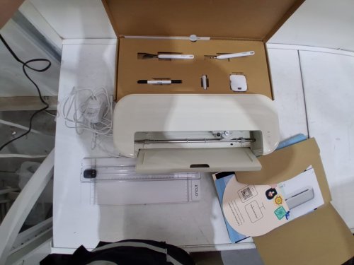 CRICUT Explore 5 Vinyl CUTTING MACHINE Essential Bundle - cream (MODEL: CXPL204C / 8003147) image 2