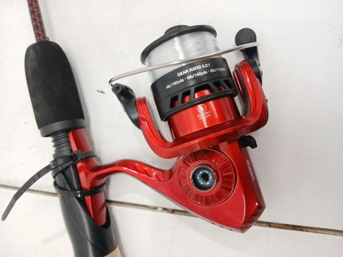 Ugly Stik Dock Runner Spinning Reel and Fishing Rod Combo - 32" - Red image 3