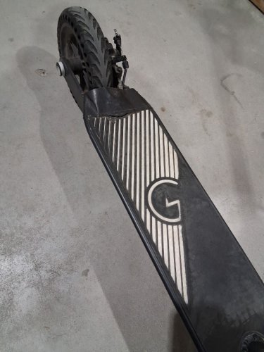 GEN3 VERVE ELECTRIC SCOOTER WITH A TO SPEED UP TO 32KM/H - BLACK image 5