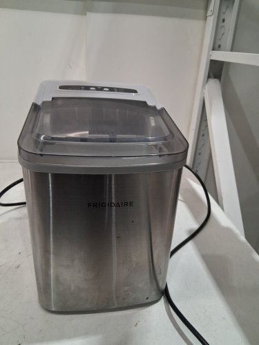 Frigidaire Stainless Steel Countertop Ice Maker with 26 lb/Day bullet ice - Silver (model: EFIC127-SS-SC-EP) image 5