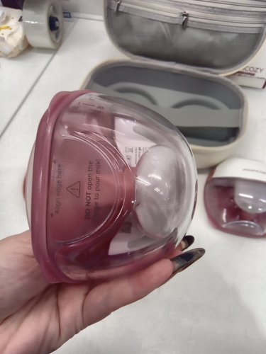 MOMCOZY MOBILE STYLE HANDS-FREE SLIM DOUBLE BREAST PUMP - COZY RED (MODEL: BP311) image 6