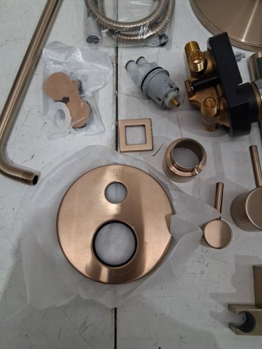 Delta Modern monitor 14 series Raincan 2-Setting Round Shower System Including Rain Shower Head, Handheld Spray, Shower Valve and Trim Kit - Champagne Bronze (Model: 342702-CZ) image 6