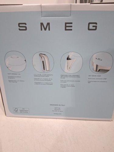 SMEG 50'S RETRO STYLE KETTLE WITH 360° SWIVEL BASE - 1.7L - RED (MODEL: KLF03RDUS) image 5