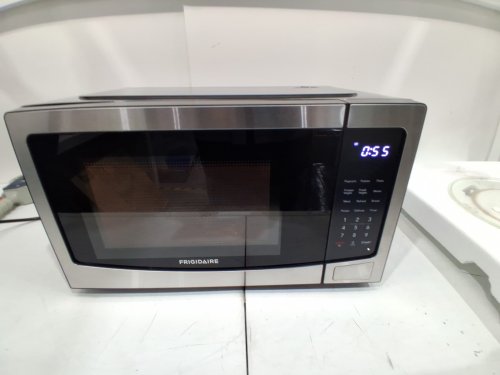 frigidaire compact countertop microwave oven - 1.1 Cu.ft. - black/silver (model: emw1134) image 9