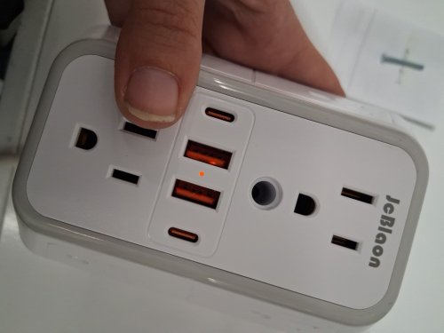 jcblaon surge protector outlet extender - 6 plugs/2 usb ports/2 usb c ports - white image 3