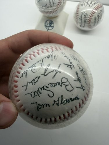 3 ASSTD MULTIPLE FASCMILE SIGNED BASEBALLS image 18
