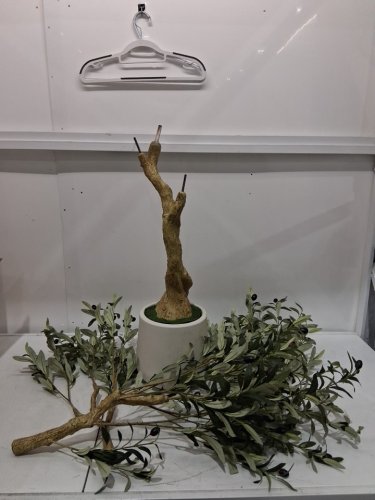 REALEAD ARTIFICIAL FAUX POTTED OLIVE SILK TREE WITH BRANCHES AND FRUITS - 5FT - white image 3