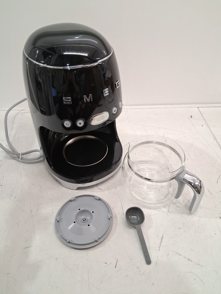 SMEG 1950's retro style digital display coffee maker - 10 cups - black (model: dcf02blus) image 4