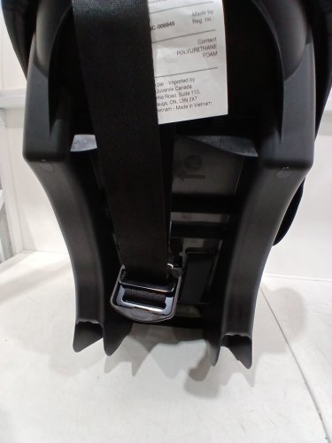 cosco scenera 5-point harness infant car seat with cup holder attachment - 40lbs max - black (model: ‎22183CKOT) image 7