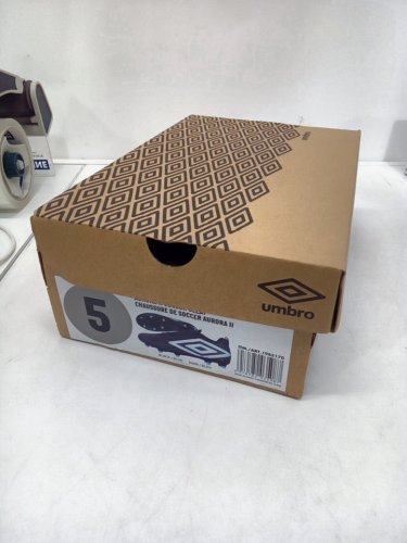 kid's umbro soccer football cleats - size 5 - black/blue (style: 1985170) image 4