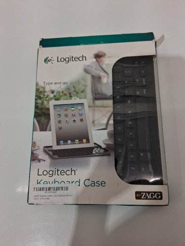 logitech wireless keyboard case - fits ipad 2-4 - black/silver (Model : 920003402) image 2