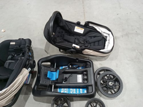 Safety 1st Raya Lightweight Stroller with Bassinet and Infant Car Seat Combo - tan/Black (Model: 01179CSATa) image 5