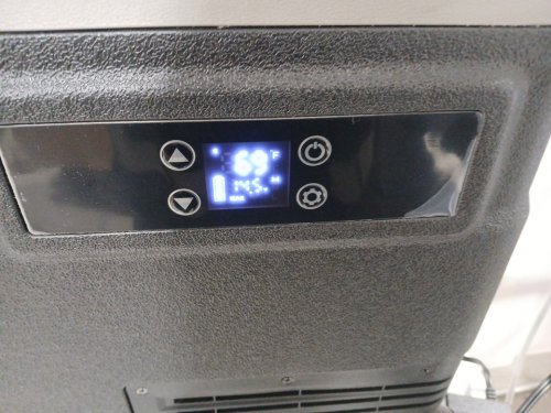 EUHOMY PORTABLE APP CONTROL DUAL-ZONE ADJUSTABLE COOLING REFRIGERATOR FREEZER / COOLER WITH HIGH-EFFICIENCY FROST-FREE COMPRESSOR / LCD DIGITAL CONTROL / HANDLE & WHEELS - 75QT - BLACK / GREY (MODEL: U75 / CF011-75BL-CAEH) image 4