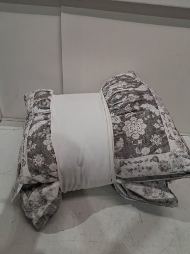 2PK WASHLUXE DECORATIVE SOFT PILLOWS - 22" X 22" - GREY/WHITE (MODEL: 1901552) image 3