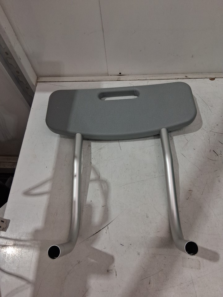 MEDLINE GUARDIAN bathtub TRANSFER BENCH WITH BACK support & suction feet - 400lbs capacity - GREY (MODEL: G3-100KBX1) image 4