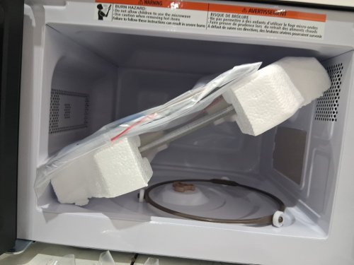 DANBY COUNTERTOP MICROWAVE OVEN - 0.7 CU/FT - BLACK ( MODEL- DBMW0721BBB) image 4