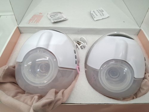 lulia wearable breast pump with 4 modes and 9 levels and carry bags - white image 7
