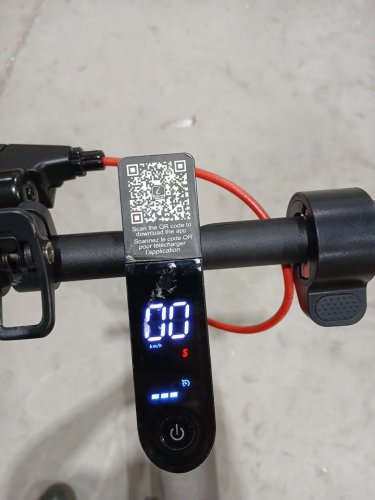 Gyrocopters Electric Scooter for Adults & Teens with APP - 350W - 30KM RANGE - BLACK (MODEL: j30) image 6
