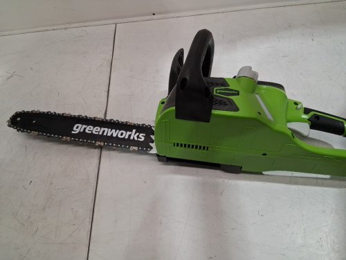 GREENWORKS PRO CORDLESS CHAINSAW - 40V -14" - (MODEL: 2000600) image 8