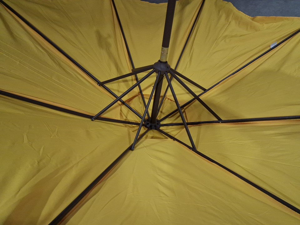 California Umbrella Round Aluminum Market Umbrella Sunbrella - 9FT - Sunflower Yellow image 5