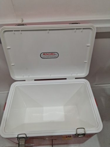 Engel Leak-Proof Airtight Dry box Cooler - 30QT - RED/WHITE (MODEL: UC30R) image 10