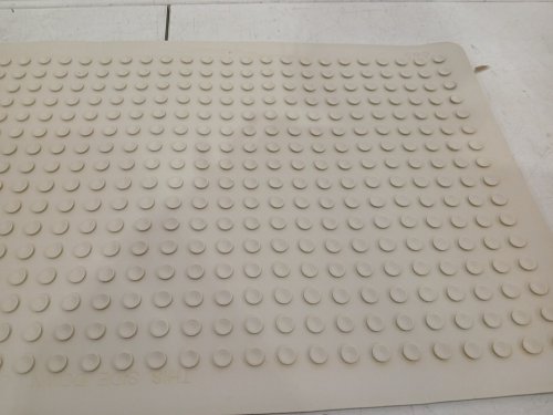 Rubbermaid Commercial Safti-Grip Bath/Shower Mat- X-Large 18" x 36" -White image 4