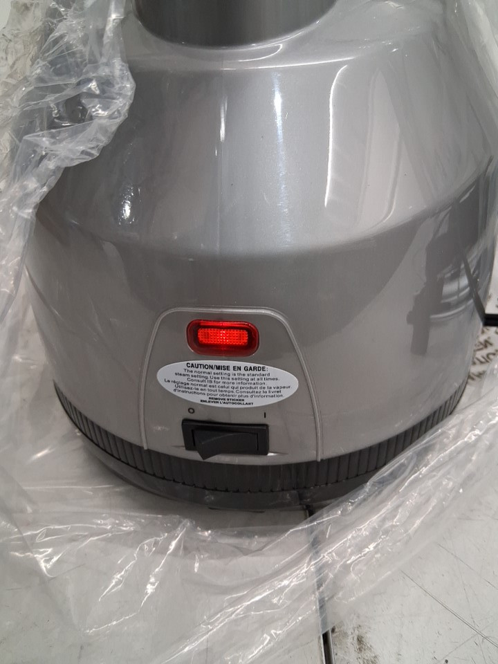 CONAIR UPRIGHT FABRIC ULTIMATE GARMENT CLOTHING STEAMER WITH MICROBAN - SILVER (MODEL: GS28NXC) image 3