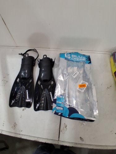 unisex adult blue by cressi short adjustable snorkeling swim fins with ultra resistant buckles -large - Mens: 9-13 ,Womens: 10-14 - black image 2