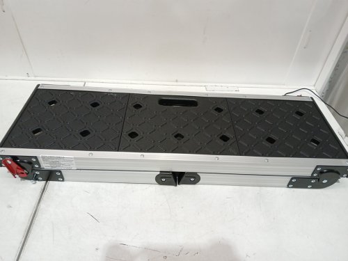 folding work platform/bench - 500lbs cap - black/silver (model: wk3552f) image 3