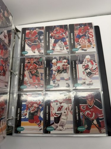 450 APPROX ASSSTD PARKHURST 1992 HOCKEY NHL CARDS image 13