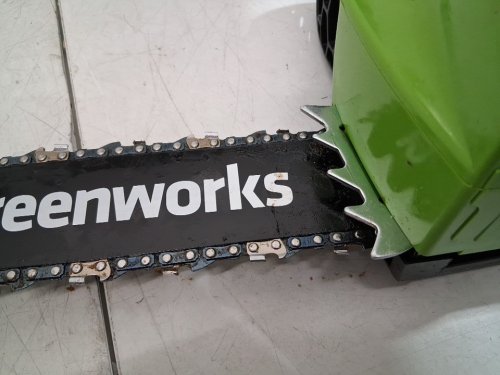 GREENWORKS PRO CORDLESS CHAINSAW - 40V -14" - (MODEL: 2000600) image 9