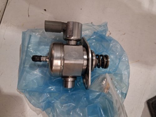 High Pressure Fuel Pump  Replacement fits various models and makes (Model: dl23012 image 2