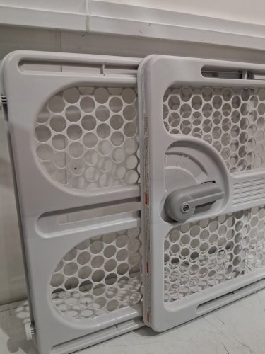 SAFETY 1ST EASY FIT BABY SECURITY GATE - 28" - 40" x 27" - taupe/beige - (MODEL: 41817cwhof1) image 4