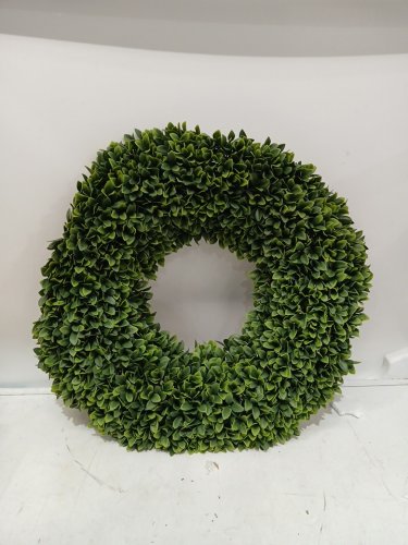 Boxwood entryway door hung Wreath - 22" - green image 4