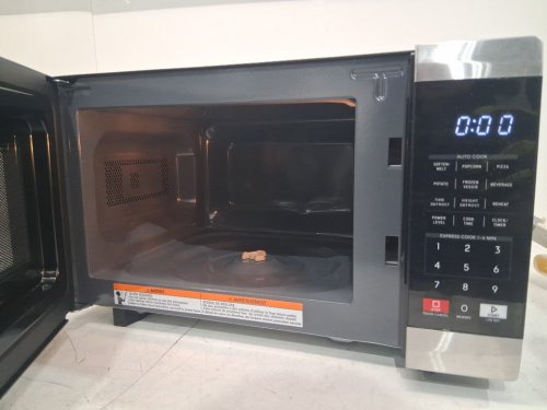 CUISINART COMPACT MICROWAVE OVEN - 0.7CU.FT - BLACK/STAINLESS STEEL (MODEL: CMW-70C) image 3
