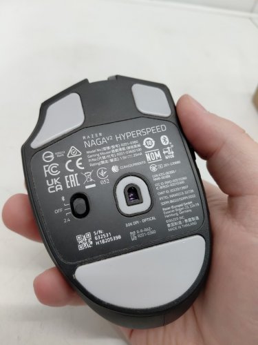 Razer Naga V2 HyperSpeed Wireless bluetooth MMO Gaming Mouse - 19 Programmable Buttons, Focus Pro 30K Optical Sensor, Up to 400 Hr Battery Life - BLACK (MODEL:‎ RZ01-03600100-R3U1) image 4