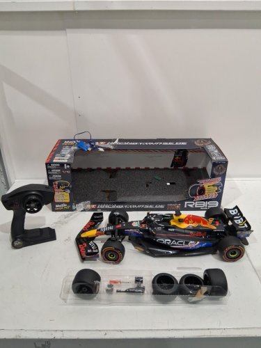 MAISTO TECH FORMULA 1 ONE SERGIO PEREZ #11 ORACLE REDBULL CAR - 1:10 SCALE - BLACK/RED (MODEL: 1739888) image 3