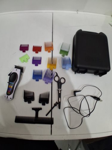 19PC WAHL COLOUR PRO CORD/CORDLESS HAIRCUT AND BEAR TRIM KIT - 2.5HR RUN TIME (MODEL: 1656565 / 3303) image 3