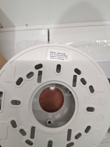 Hanwha Vision Aluminum Back Box Base for Wisenet Dome & Bullet Cameras - white - (model:SBV-A14B ) image 4