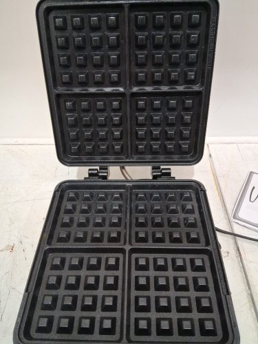 CUISINART 2-IN-1 BELGIAN WAFFLE MAKER WITH PANCAKE PLATE - STAINLESS STEEL (MODEL: WAF-350C) image 5