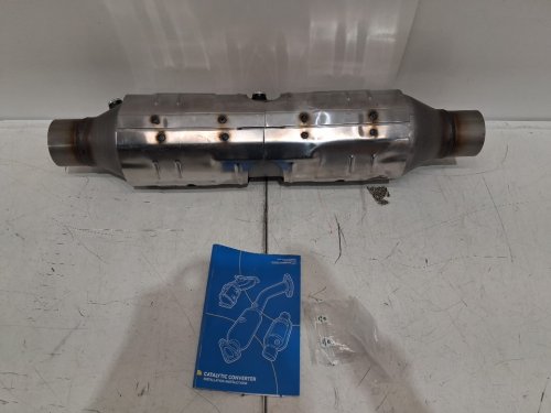 Front Stainless Steel High Flow Catalytic Convertor - Compatible With 2000-2007 Ford F250 Super Duty image 3