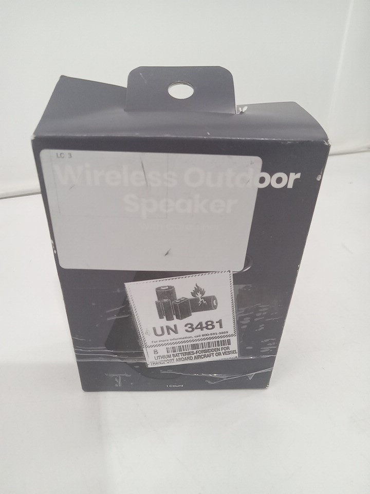 gems WIRELESS OUTDOOR SPEAKER with carabiner and built in buttons - 2hr run time - BLACK image 2