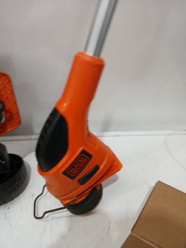 BLACK+DECKER 3-IN-1CORDLESS  STRING TRIMMER, EDGER, and LAWN MOWER with 2 batteries, and charger - 6.5 AMP - ORANGE/BLACK (MODEL : MTC220/lst220) image 4